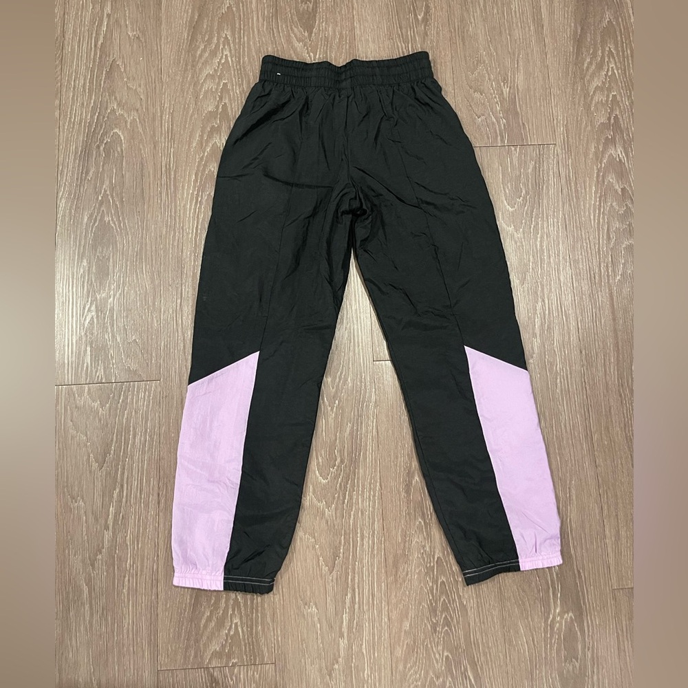 Nike Sportswear Heritage Big Kids (Girls) Woven Pants - Picture 2 of 9